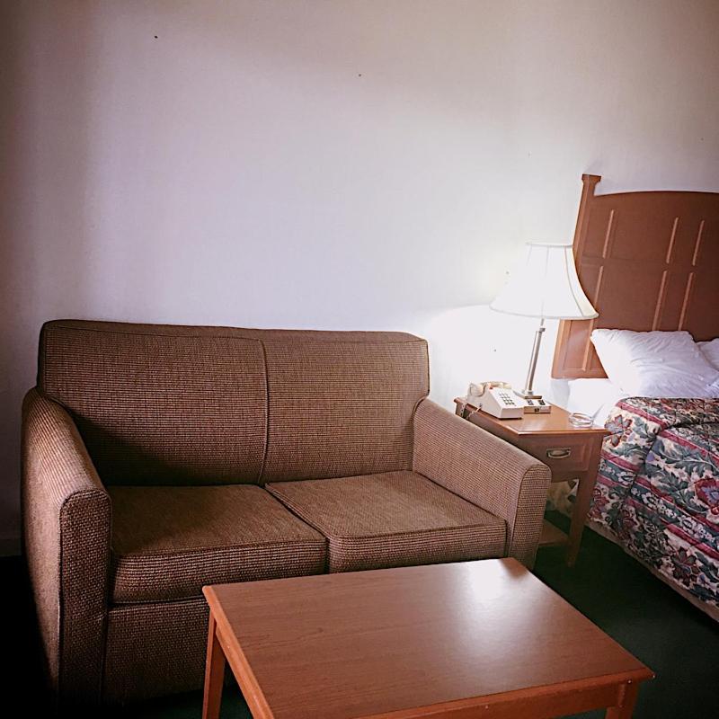 King Room - Non-Smoking